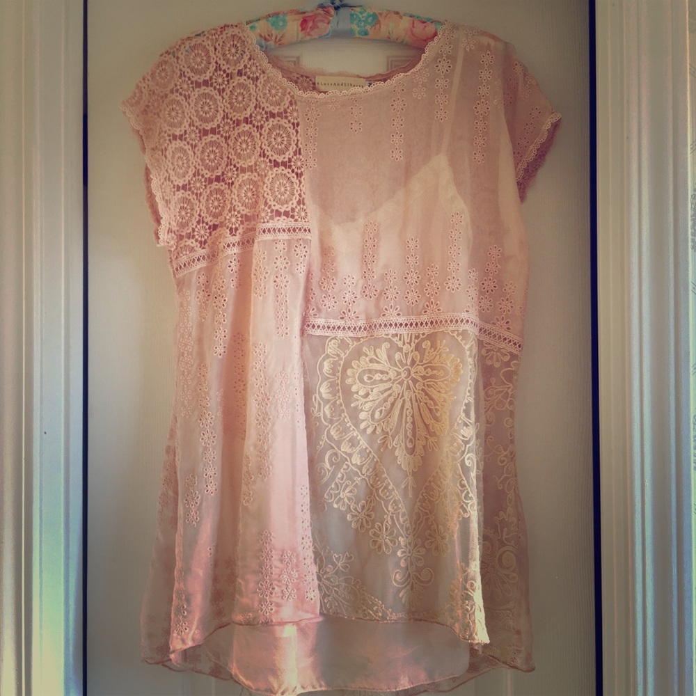 Gorgeous 4 Love and Liberty silk tunic !! 🌸 SALE!